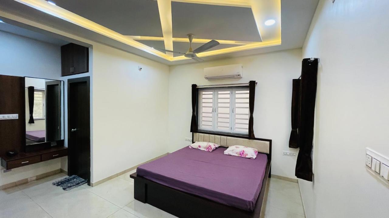Luxurious 3 Bhk Villa In Bhuj - Shivani Homestay Exteriör bild