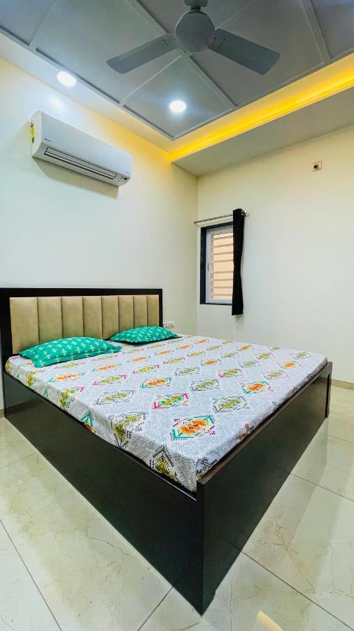 Luxurious 3 Bhk Villa In Bhuj - Shivani Homestay Exteriör bild